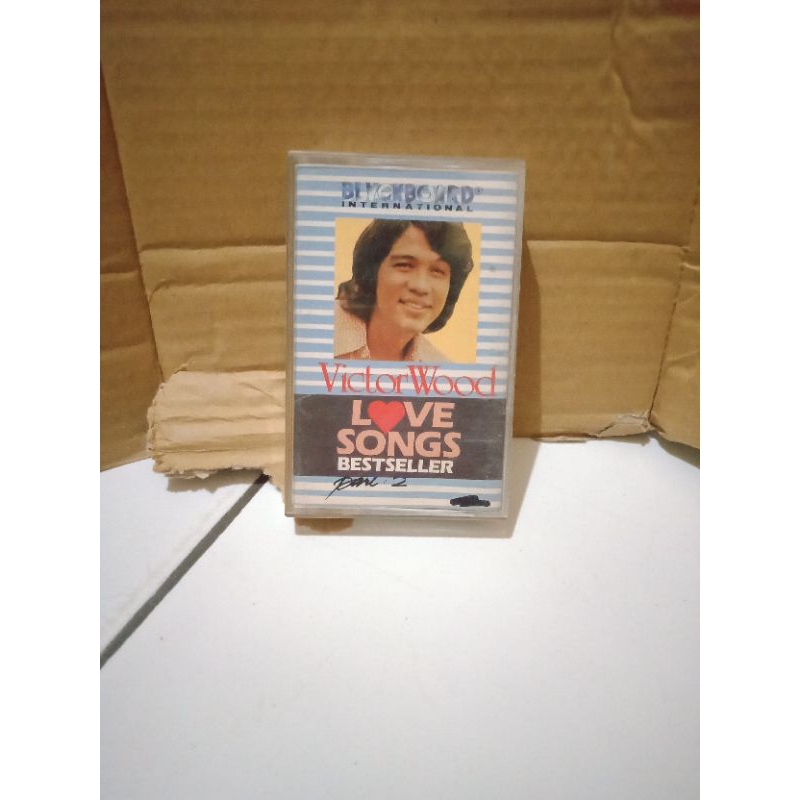 Kaset Victor Wood Love Songs best seller
