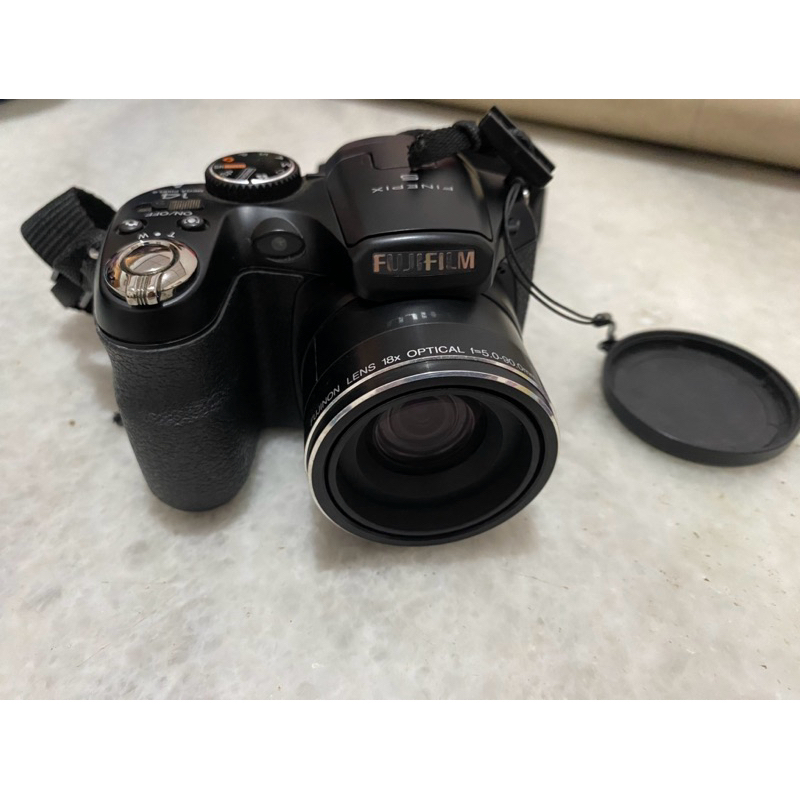 (Bekas) Kamera FUJIFILM FinePix S2980 Digital Camera