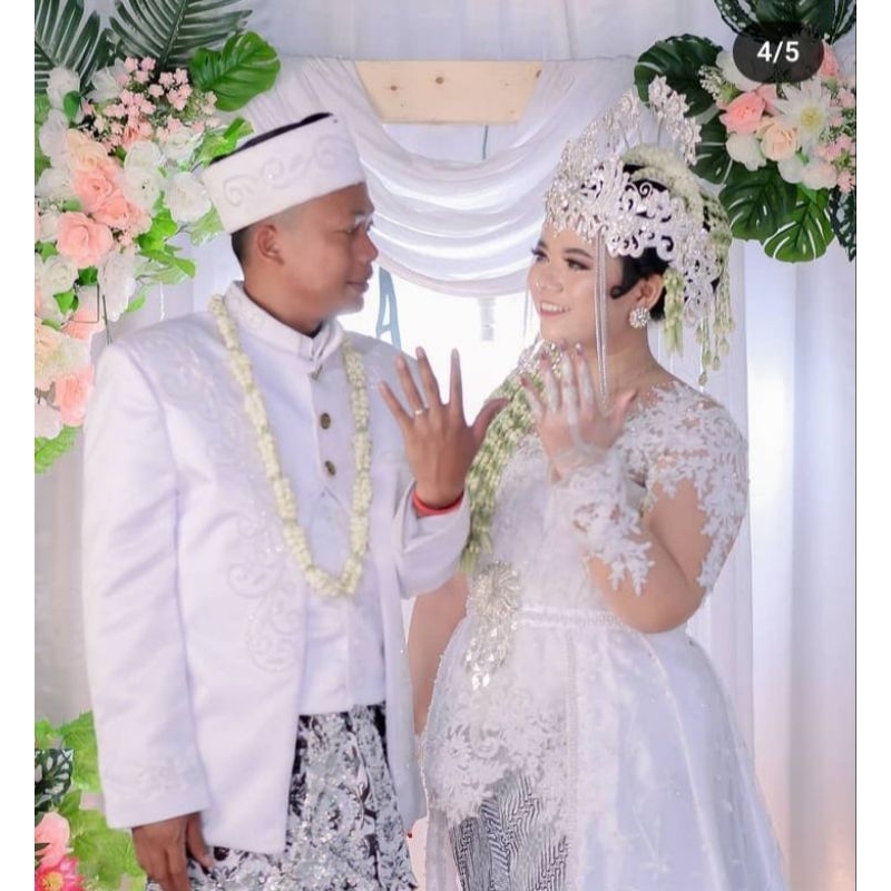 Preloved Kebaya Putih