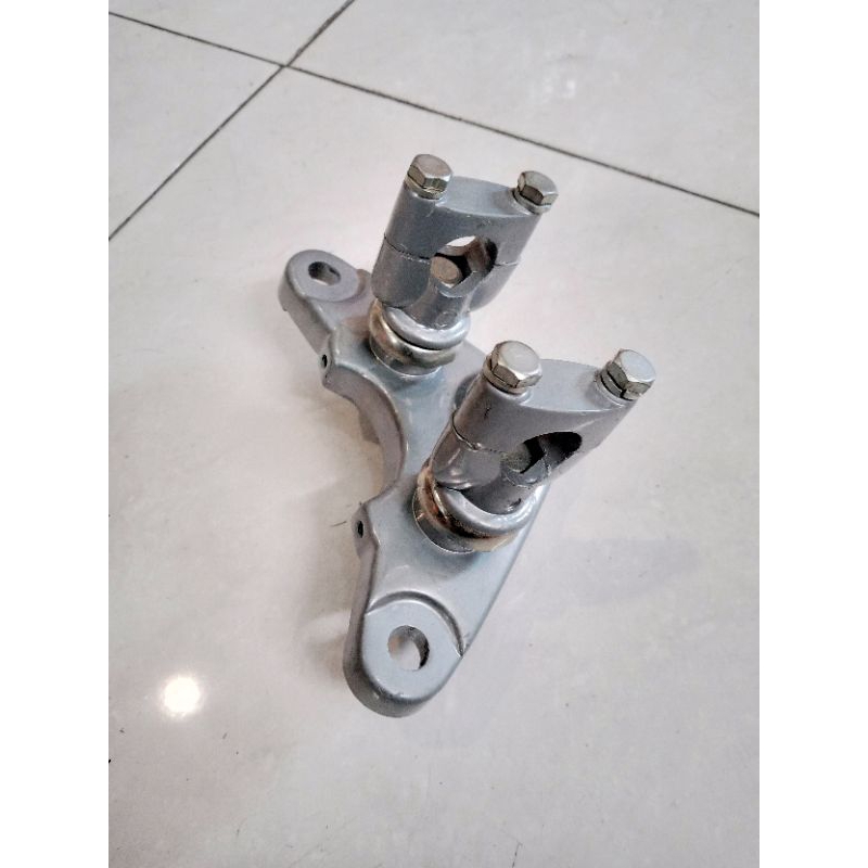 segitiga atas Suzuki A100 A-100 tebal kualitas original