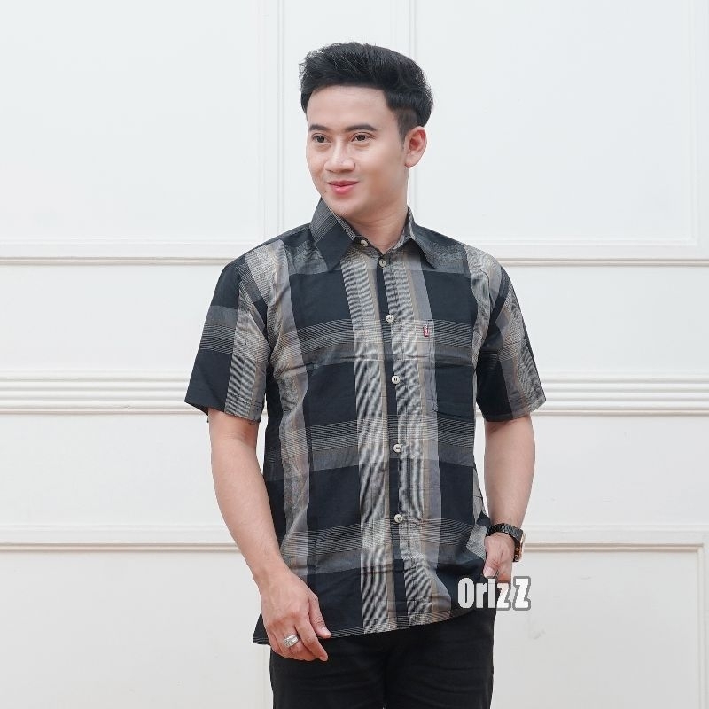 Hem Pria Kotak Kotak Lengan Pendek Premium