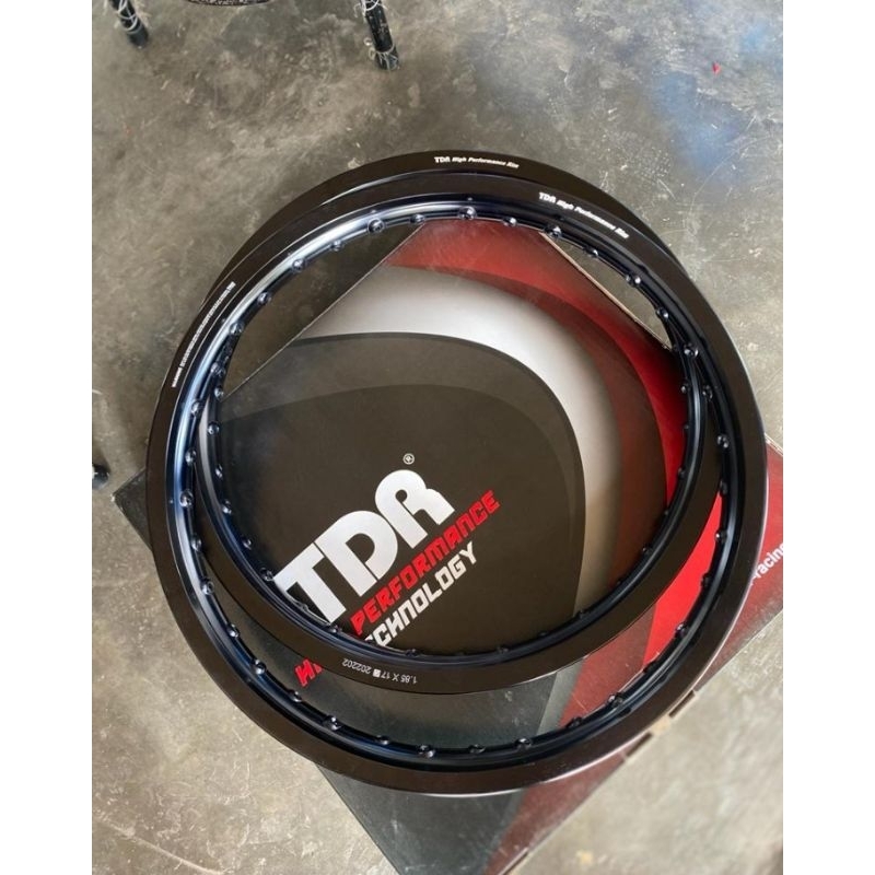 Velg TDR Hitam Gilap uk 185/160 ring 17 Velg lingkaran TDR hitam gilap ukuran 185/160 ring 17