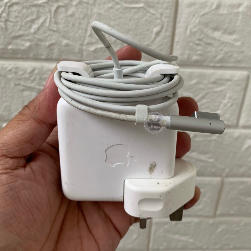charger laptop appIè magsafe 1 60w 60watt 60 watt L style power adapter second original bawaan copot