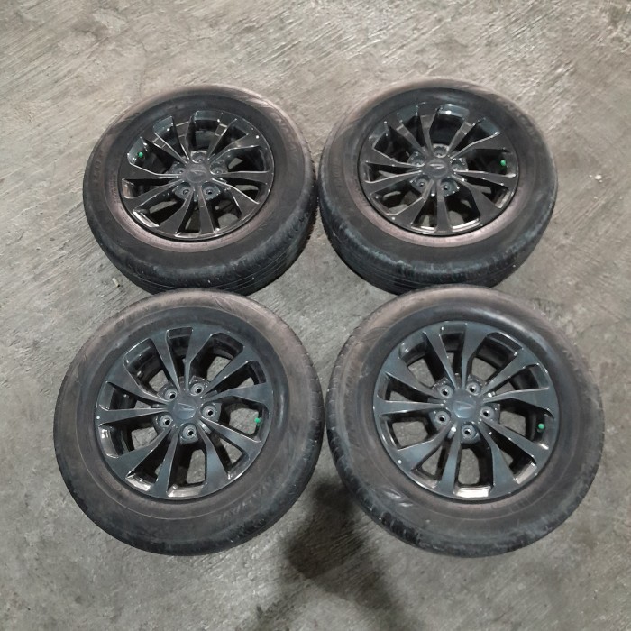VELG STD TERIOS R16X6 5X114 ET50 + BAN DLP 215 65 R16