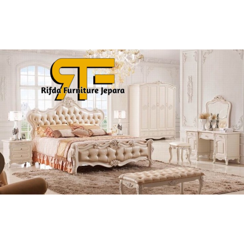 Lemari Pakaian Kayu Jati ukir Jepara Pintu 4 / Lemari Pakaian pintu 4