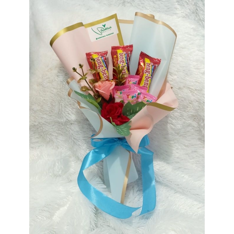 

Snacks Bouquet, Hand Bouquet Snacks, Kado Spesial Hand Bouquet Murah