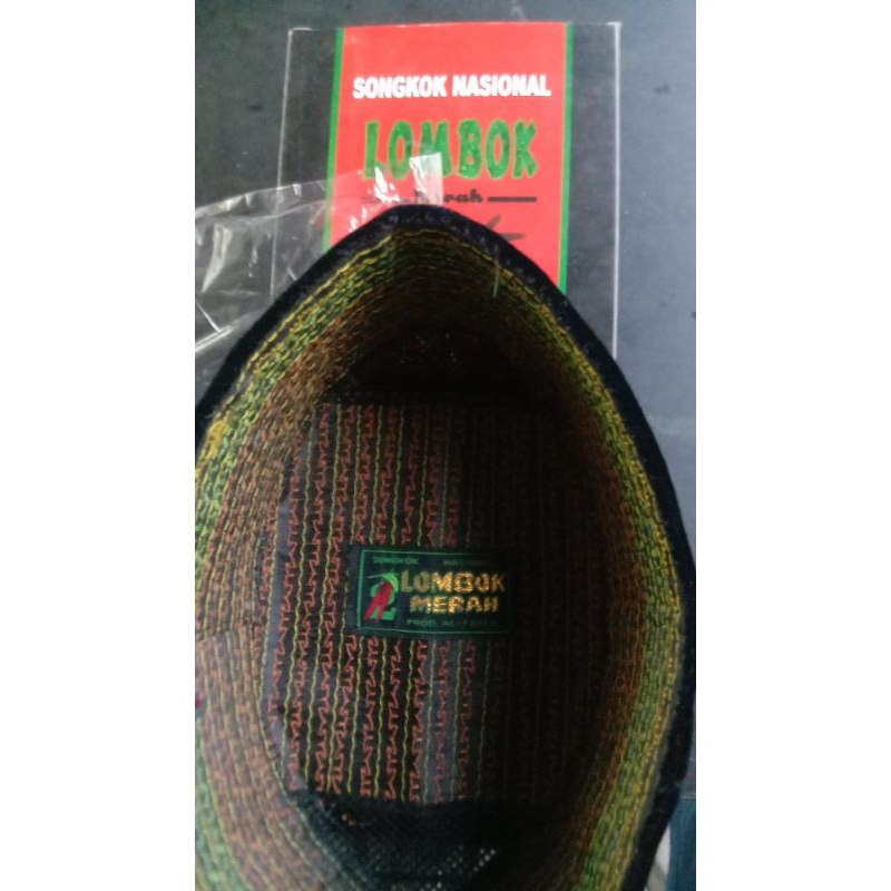 songkok kopyah peci hitam halus lombok merah