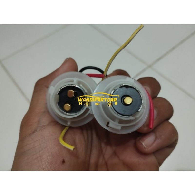SOKET FITING LAMPU REM STOP/SEN KAKI 2 KAKI 1 MOBIL/MOTOR