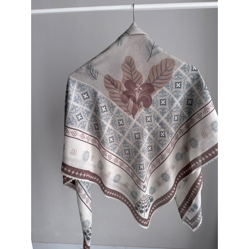 Preloved Hijab Voal Trinycta by Nycta Gina