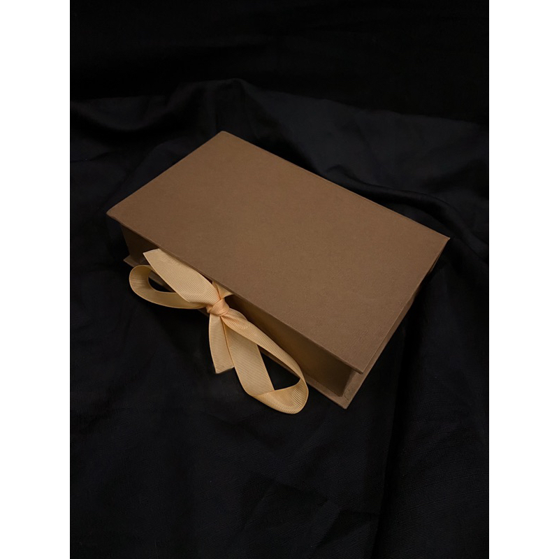 

Hardbox (Kotak Kado)
