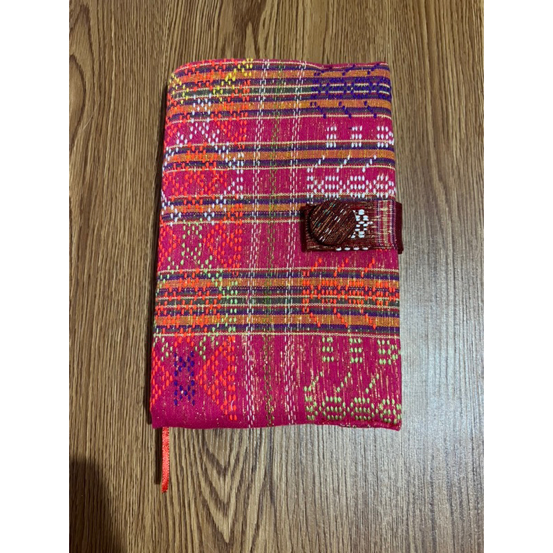 

Buku agenda cober motif ulos
