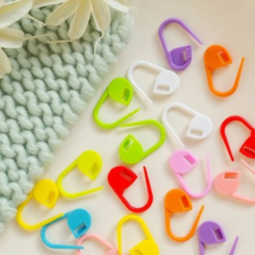 Isi 10 pcs Peniti Kecil Warna Rainbow Bahan Plastik Tebal Murah Kualitas Bagus Plastic Bebas Pilih W