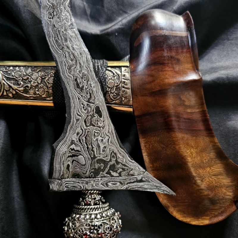 Keris Pulanggeni Luk 5 Pamor Ngulit Semangka