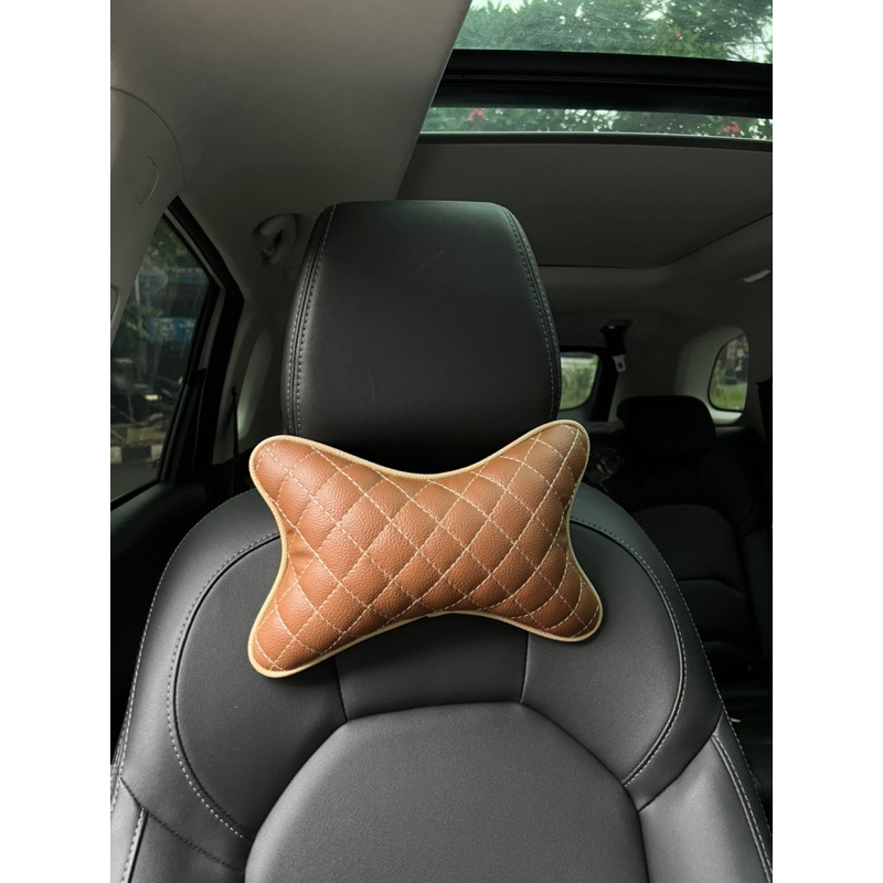 Headrest mobil / bantal mobil