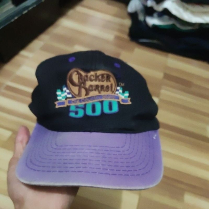 topi nascar