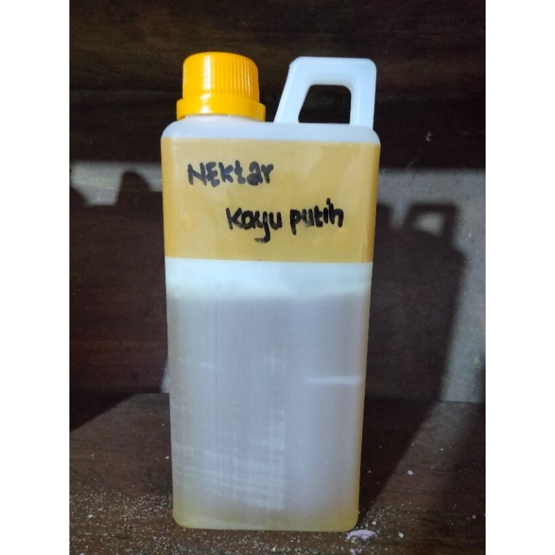 

MADU MURNI NEKTAR POHON KAYU PUTIH العسل