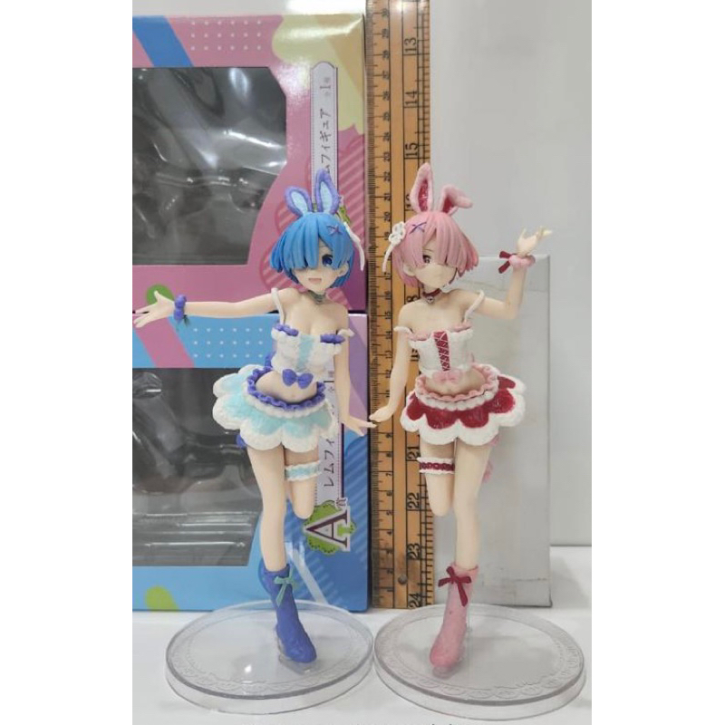 action figure re zero kara rem dan ram rabbit set isi 2