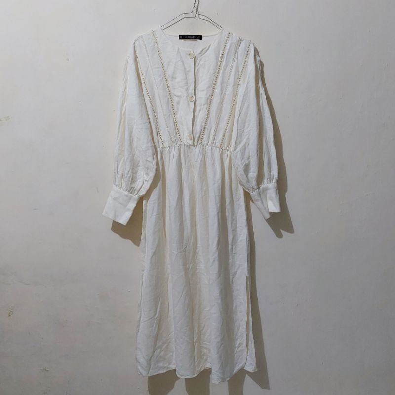 ZARA BASIC Eyelet Linen Dress