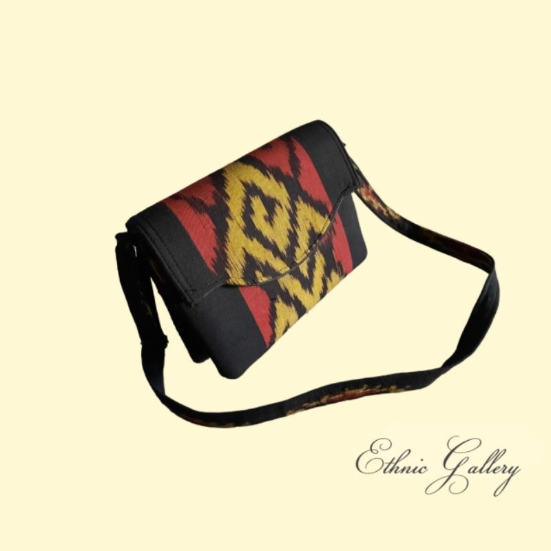 TAS TENUN IKAT / TAS TENUN / TAS WANITA / TAS TENUN MOTIF TORAJA SUMBA NTT LOMBOK