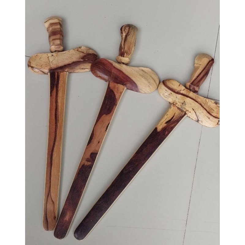 Keris gegodohan Bali