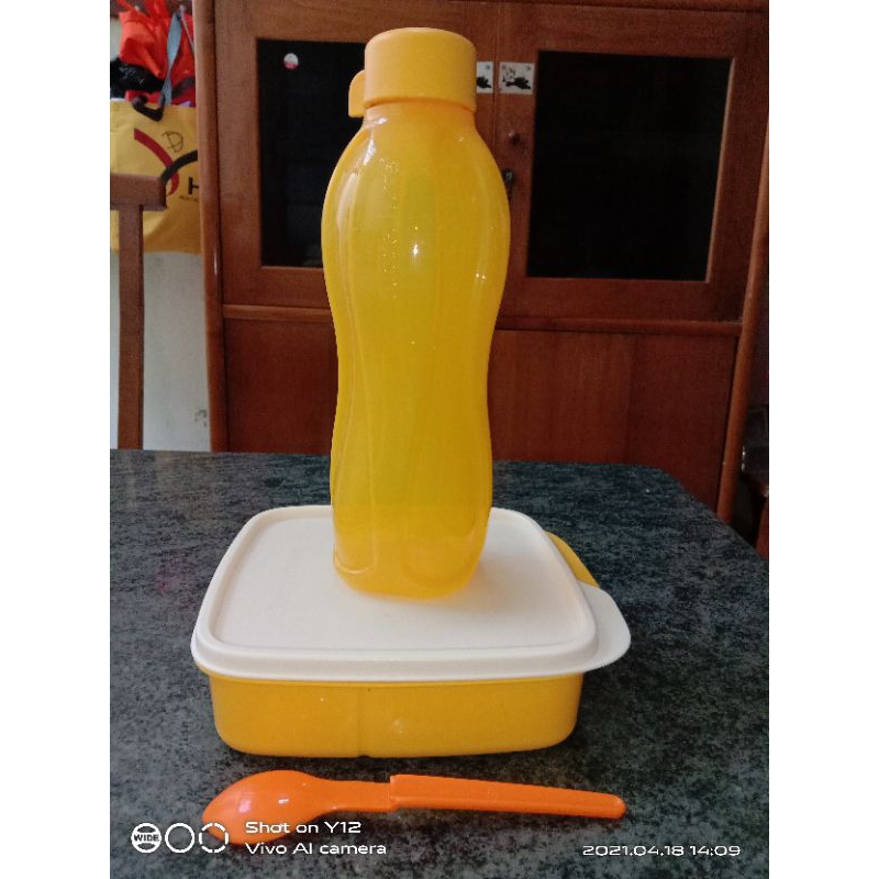 Set bekal , kotak dan botol, tupperware