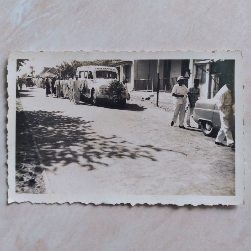 Foto Kuno Lawas Jadul Mobil Pemakaman Tionghoa 1950-1960 an - YN854
