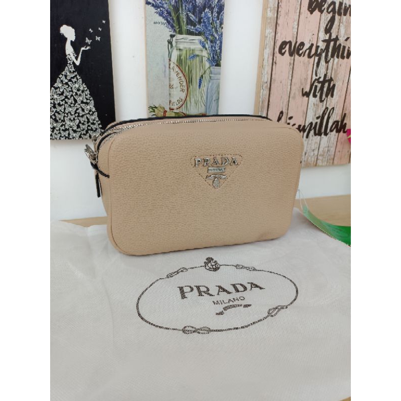 TAS SELEMPANG PR*DA WANITA CREAM KREM PREMIUM cosmo butik cik dian