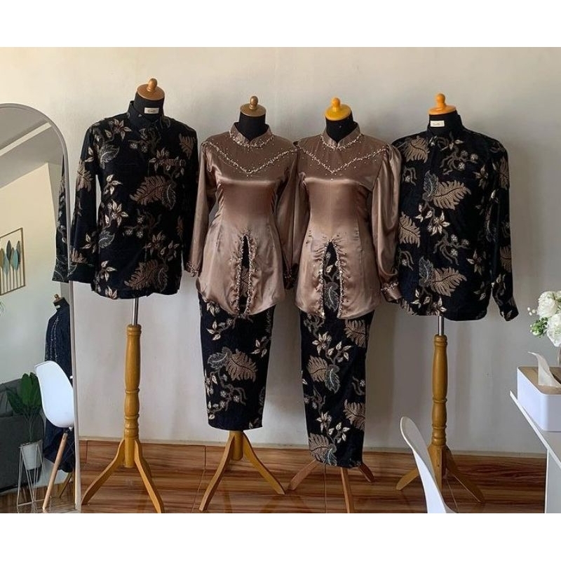 couple lamaran wisuda couple bridesmaid