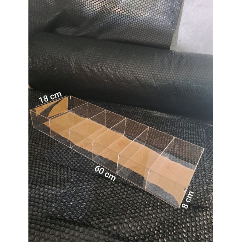 akrilik tempat pulpen 6 kotak