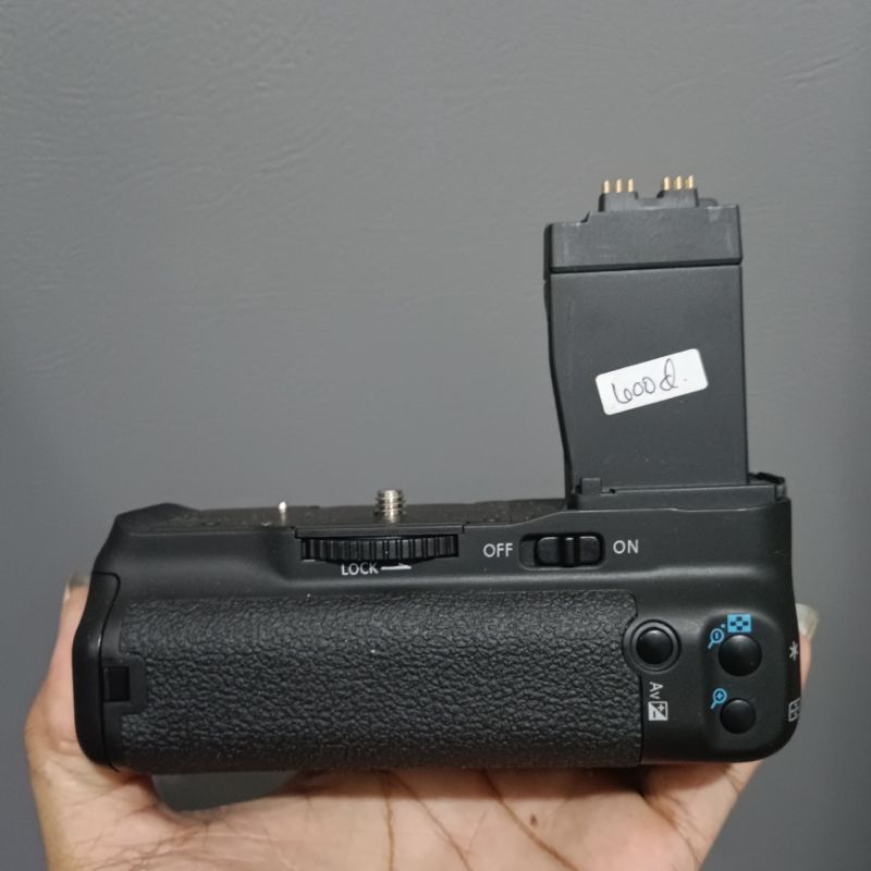 Batre grip canon 600d 700d 550d 650d / BG Canon 700d  Baterai grip canon E8