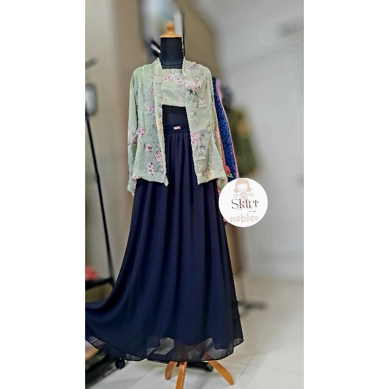 Rok Hitam Polos Chiffon FREE kebaya jadul