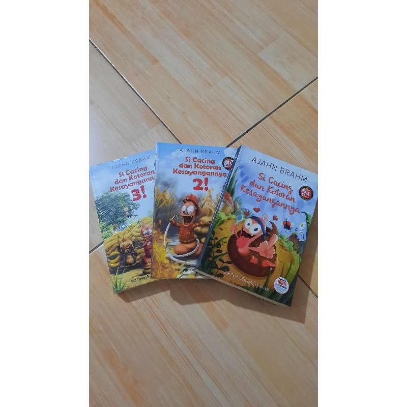 

preloved si cacing dan kotoran kesayangannya 1/2/3