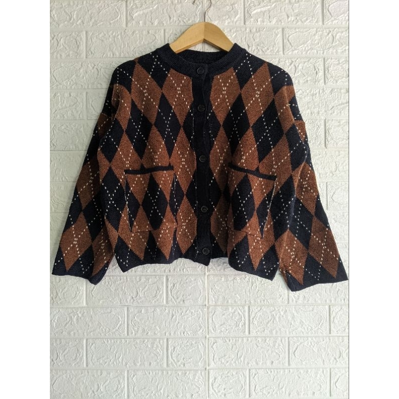 cardigan rajut motif ketupat oversize
