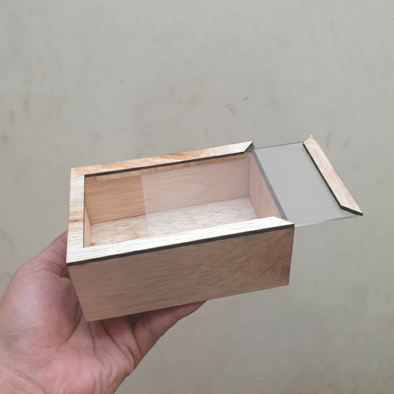 

Kotak kado Box hampers giftbox 12x7x5