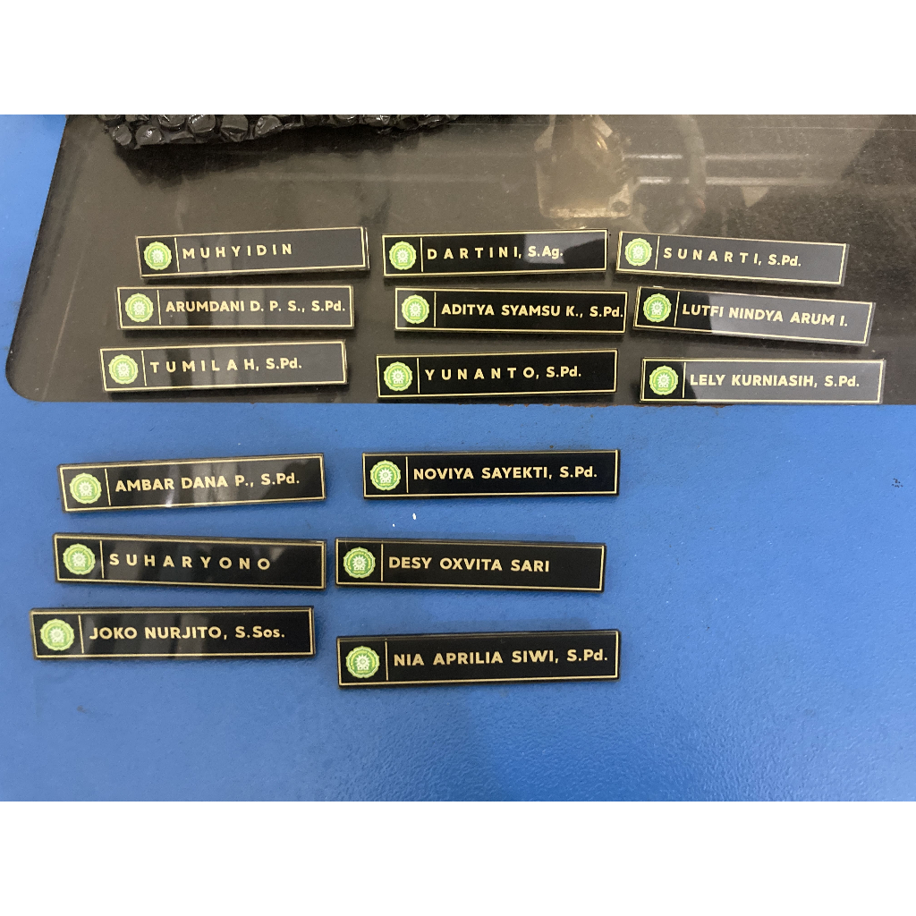

Name Tag Baju / Nama Dada /Akrilik-Peniti-Magnet Kartel Akrilik