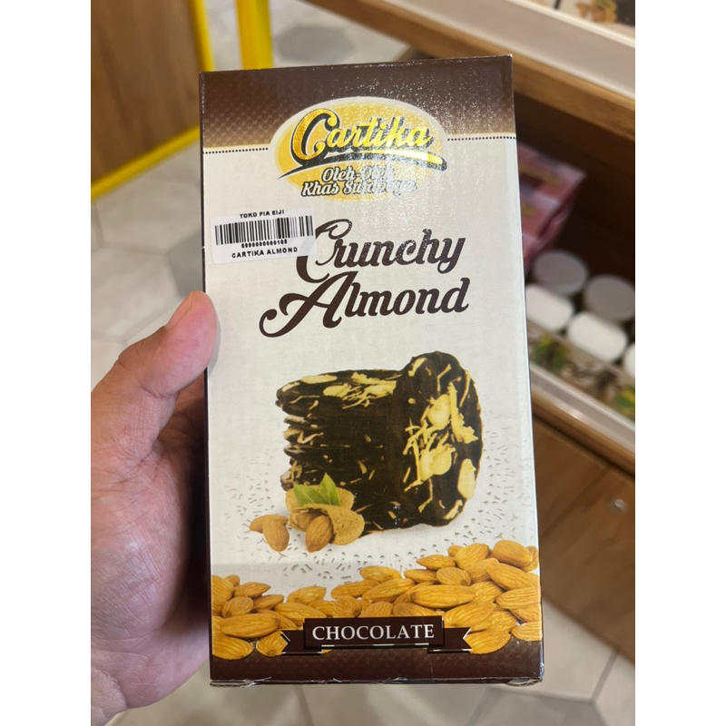

CRUnChy ALMOND
