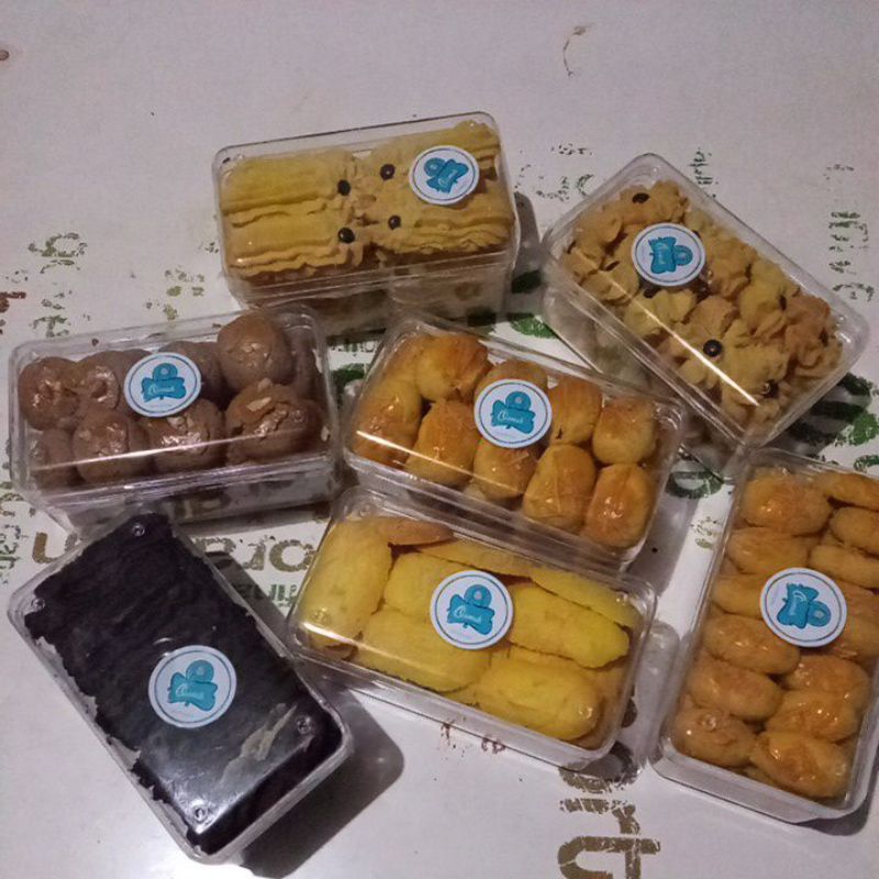 

Kue kering wisjman kastengel nastar lidah kucing dll