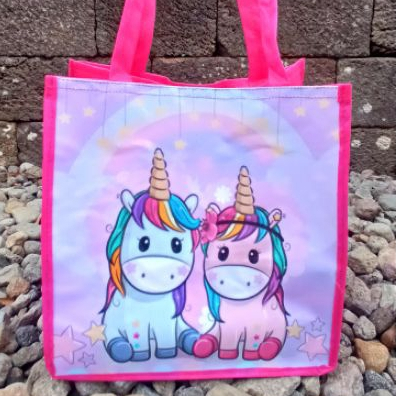 

READY GOODIEBAG TAS ULANG TAHUN/SOUVENIR KARAKTER CEWEK UKURAN KFC DAN BENTO