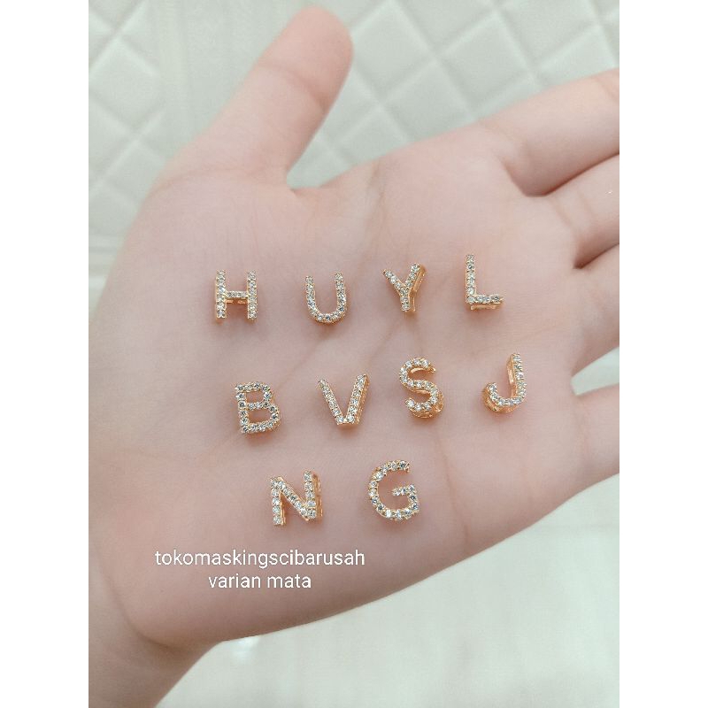 kalung+ liontin Huruf inisial-  king's cibarusah