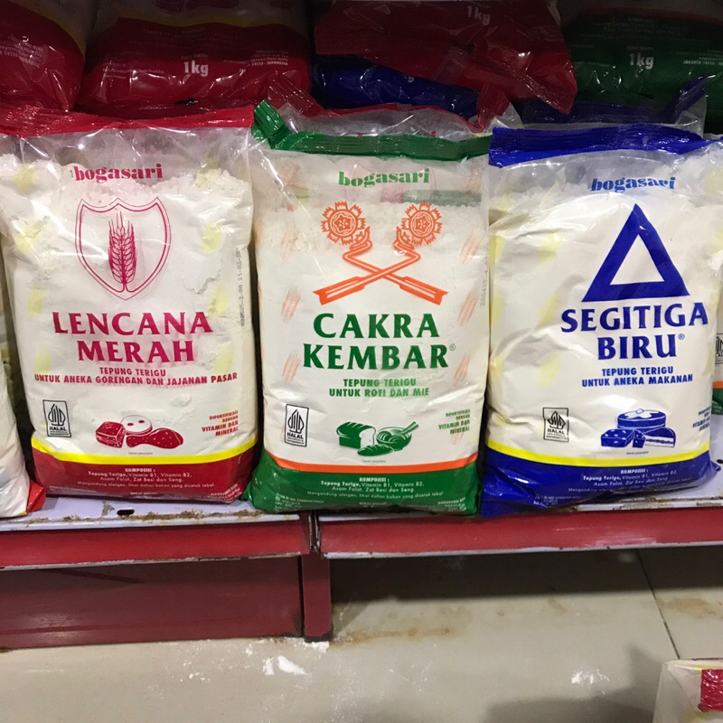 

Bogasari Tepung Lencana Merah, Segitiga Biru, Cakra kembar kemasan 1kg