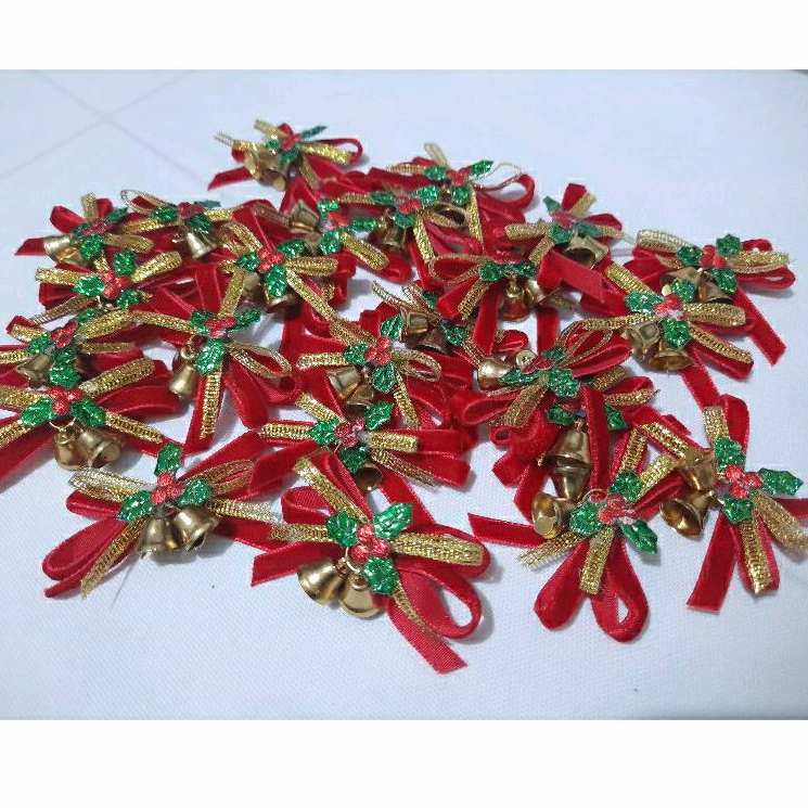 

Aplikasi pita natal/ Pita Velvet/ Pita Christmas/ Pita Xmas/ Hiasan Natal (Harga per pcs)