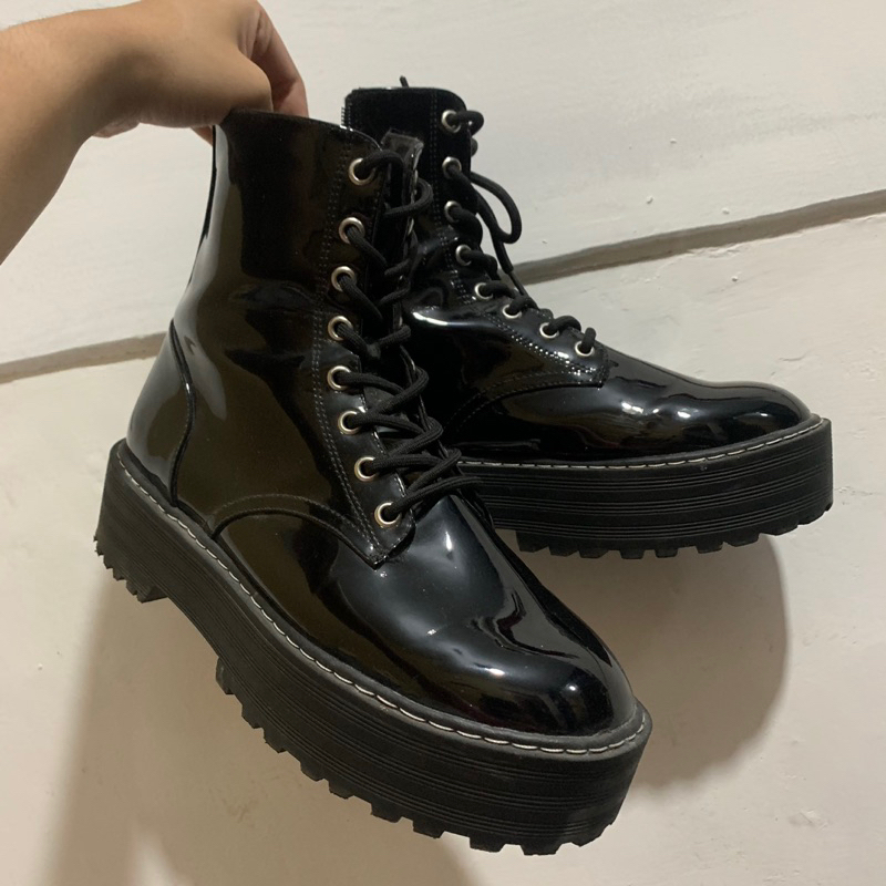 BOOTS HNM SIZE 40 ORIGINAL 100% HNM DIVIDED