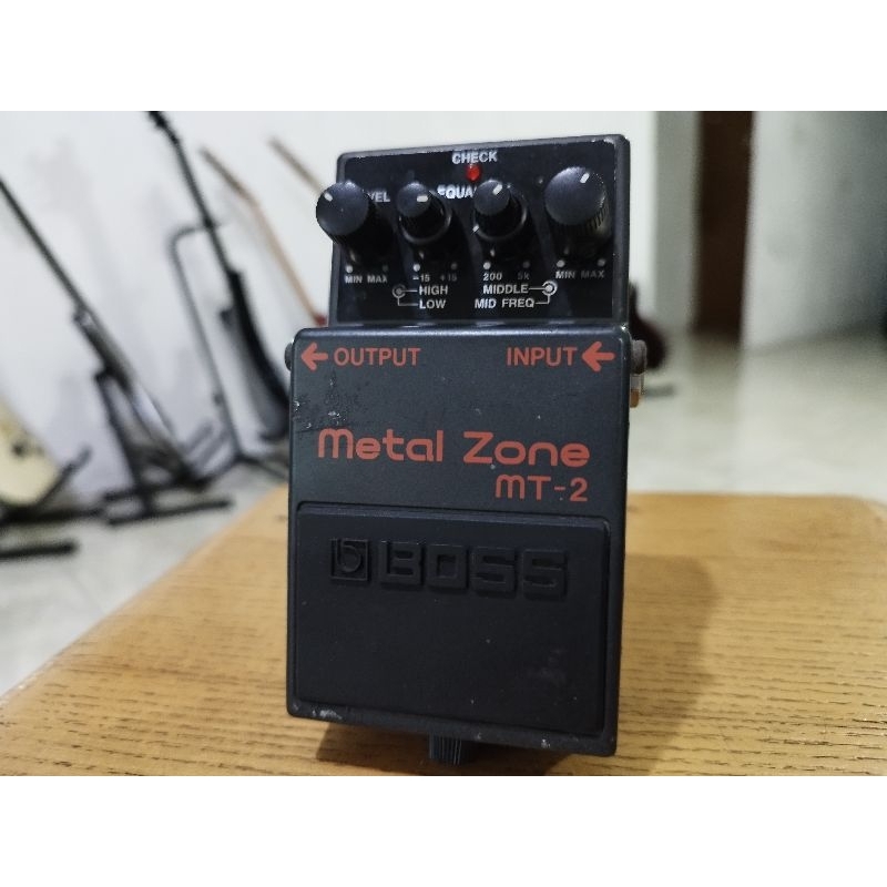 BOSS MT-2 METAL ZONE