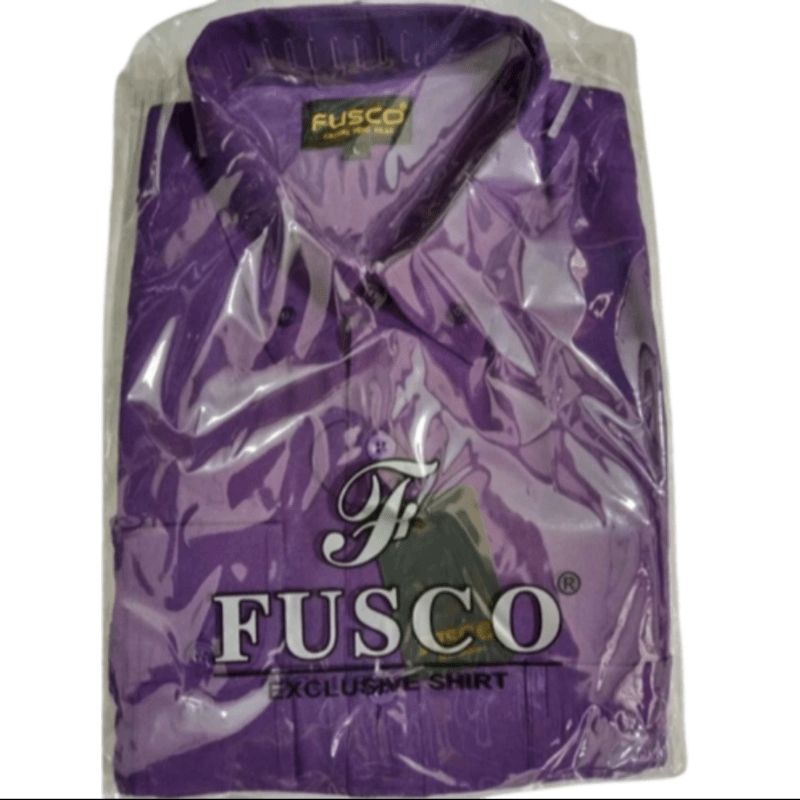 kemeja pria warna ungu terong.