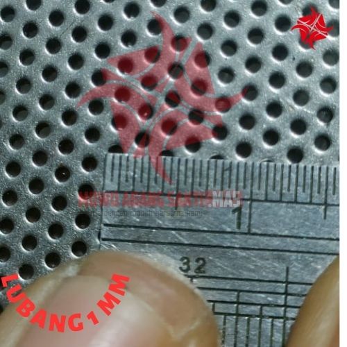 Sarangan/saringan/cacah multi/ Plat besi  Lubang @ 1 mm tebal 1 mm @ukuran 23 x 60  cm