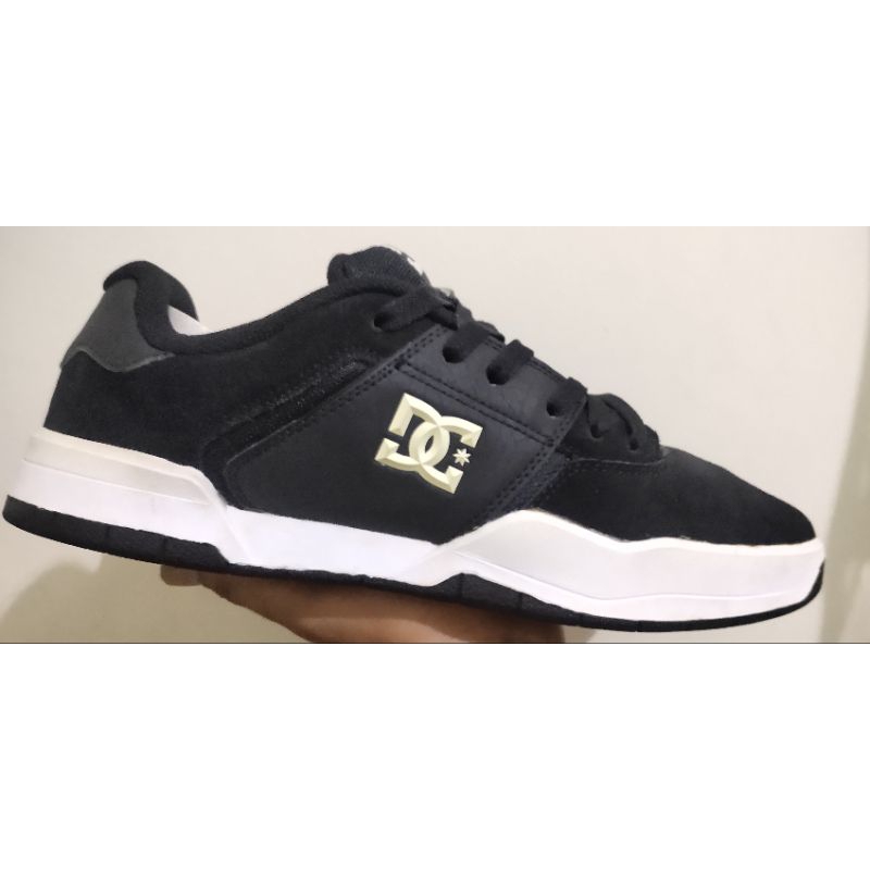 DC Shoes Central Skateboard Original