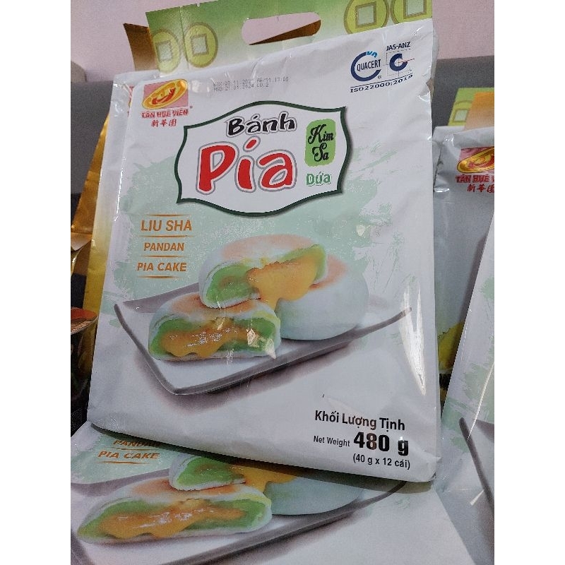 

Pia Durian Rasa Pandan Telur asin/Pia Vienam HALAL di jamin ASLI dari Vietnam pcs 12 pcs @40 gr exp 12 08 2025
