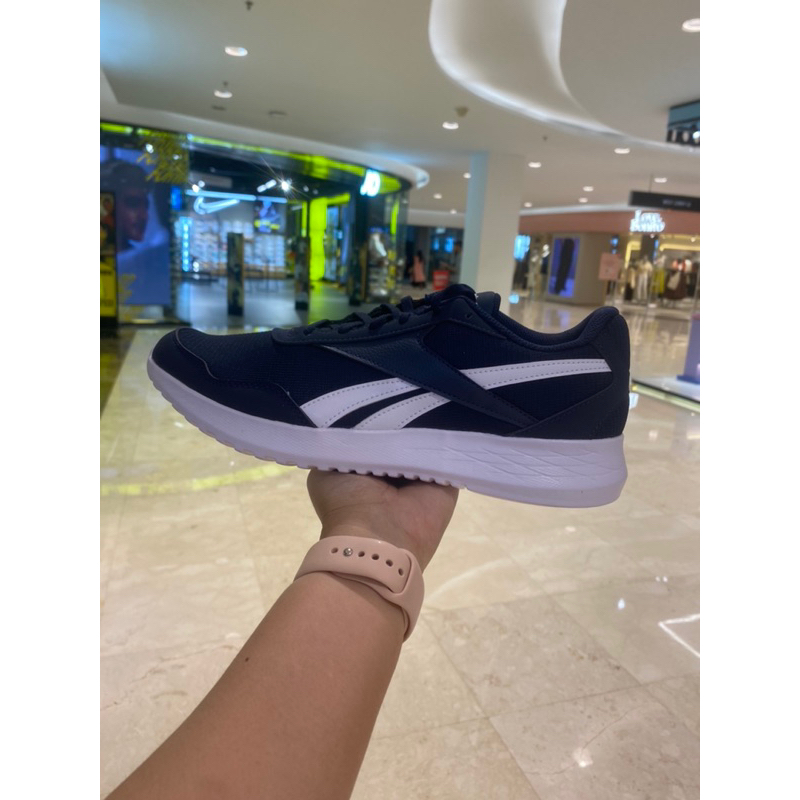 sepatu sport station sale 70% sz 42