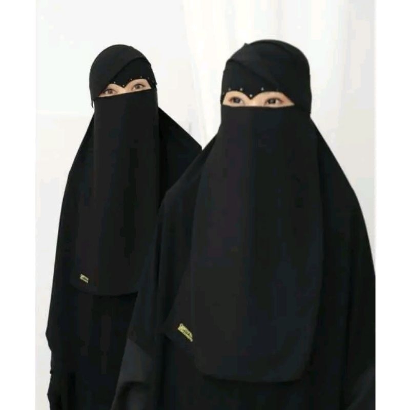 NIQOB PONI ELANG MANIK