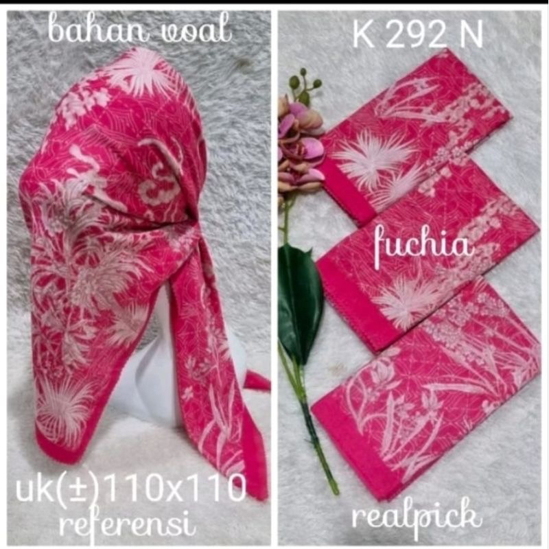 Hijab Segi Empat Voal Motif Bunga Warna Fucia Cream Kerudung Jilbab Murah Terbaru